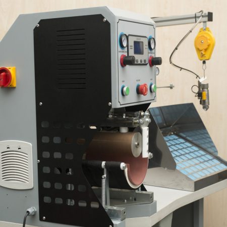 Lateks Püskürtme ve Form Verme Makinası